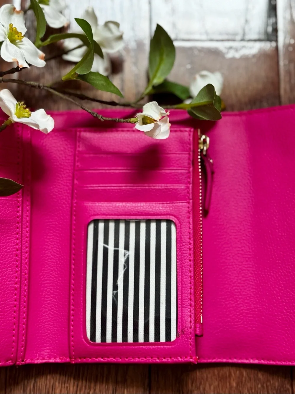 KATE SPADE Mahogany/Radish Lily Avenue Patent Leather Kieran Trifold Wallet